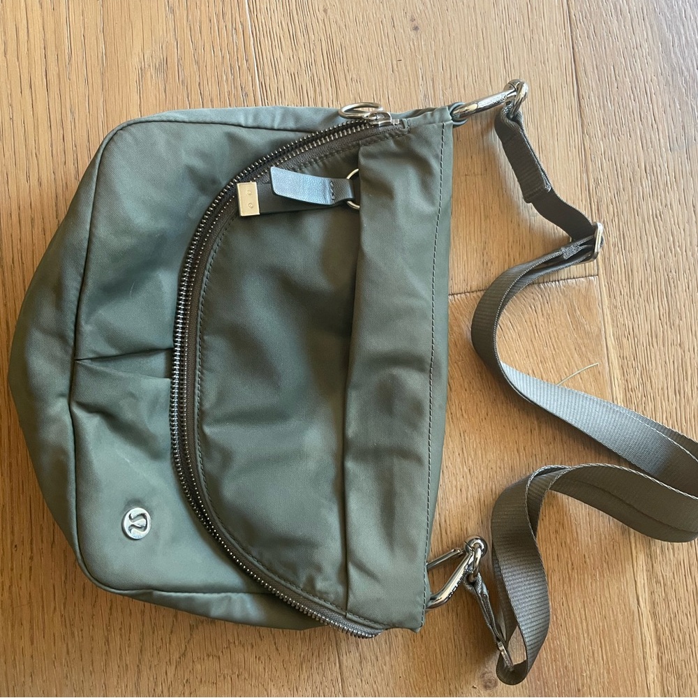 lululemon athletica Green Crossbody Bag